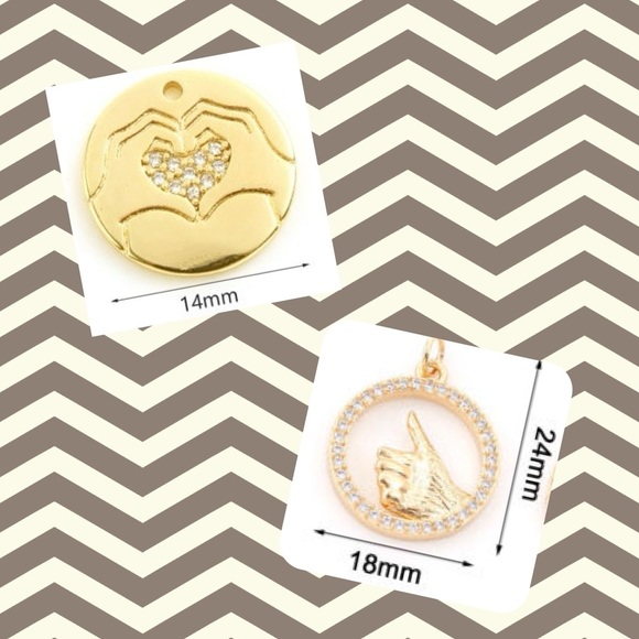 Taylor Swift Heart Hands Sign Fearless Eras Gold Necklace Pendant - Picture 7 of 7